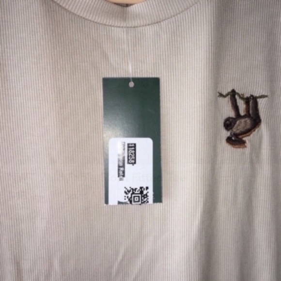 NWT Wild Fable Sloth Fitted Tee - Picture 5 of 5